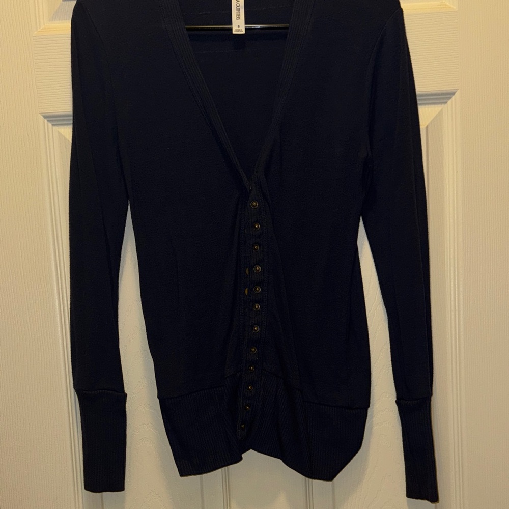 Zenana Outfitters Navy Top